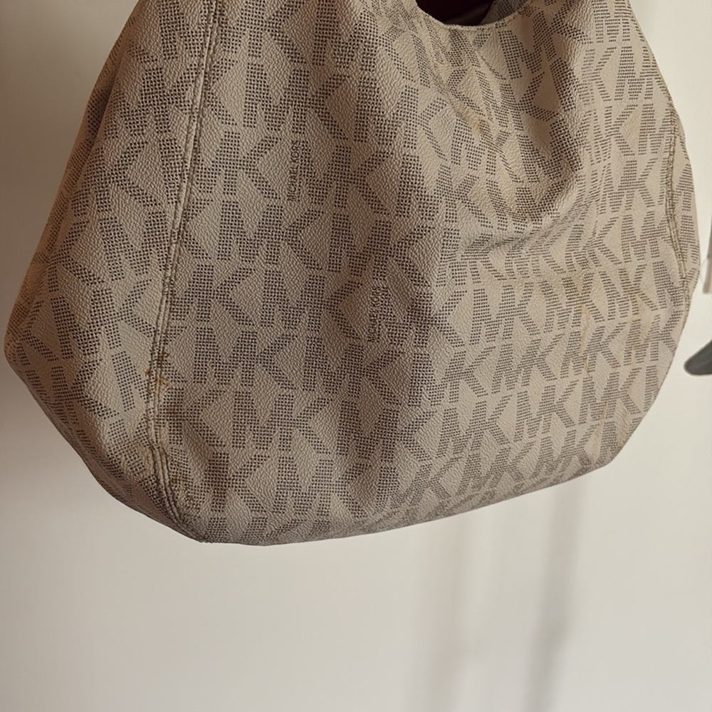 Michael Kors Bag - Picture 5 of 10